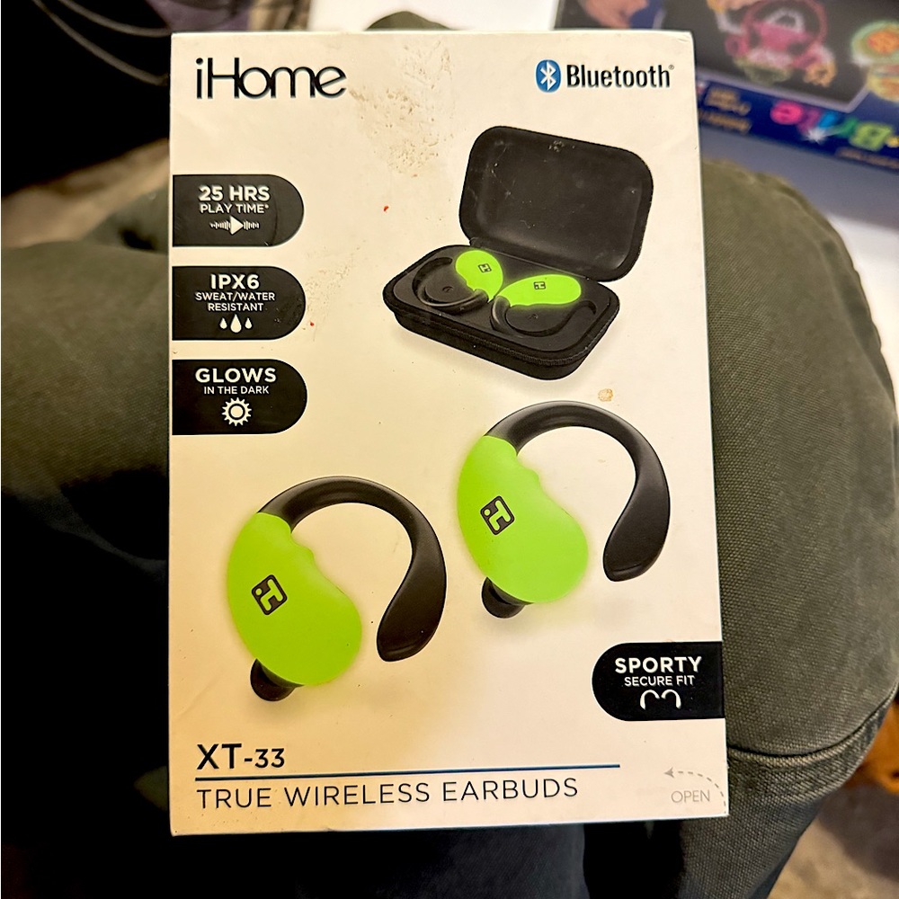 iHome Sport Earbuds w/ Charging Case.